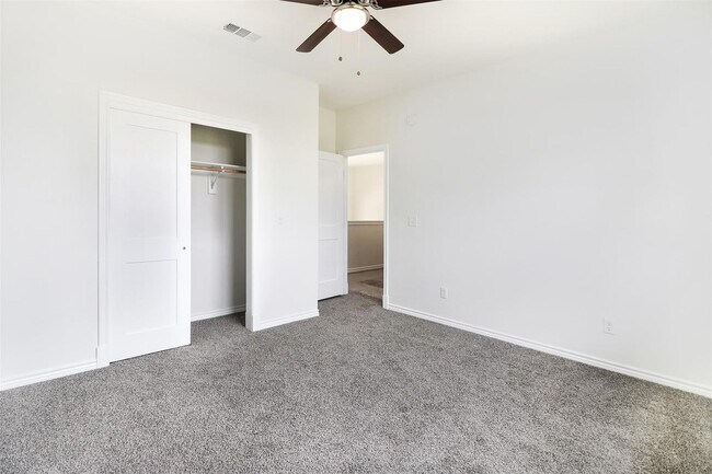 Building Photo - Charming 3-Bedroom Townhome near Lake Tawa...