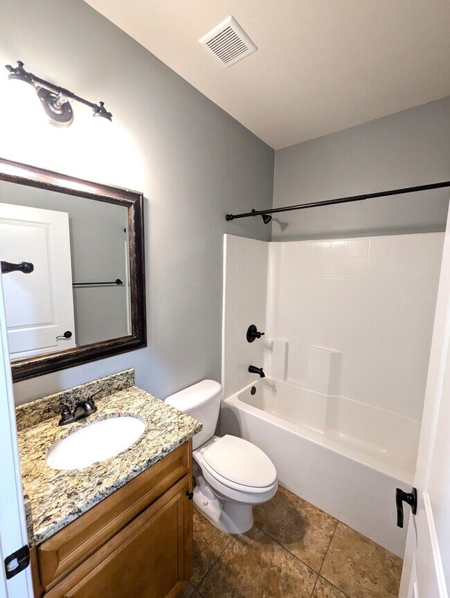 Building Photo - 116 Alder Ave SE