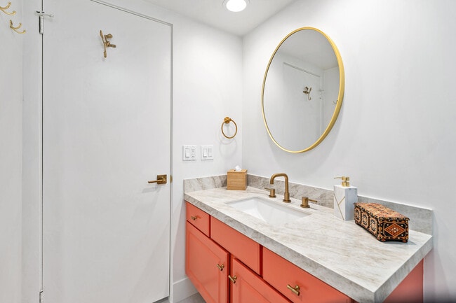 Building Photo - 48885 Mariposa Dr