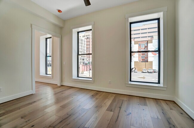Building Photo - 41 E Court St