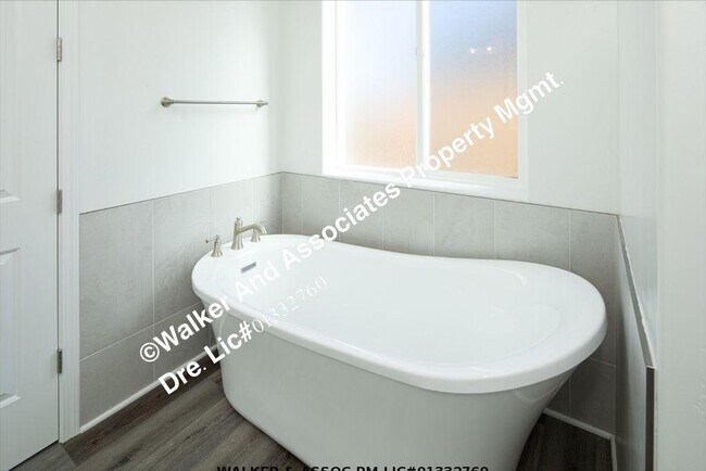 Building Photo - 5812 Lady Bells Dr