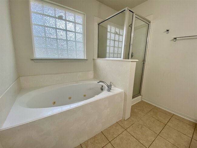 Building Photo - 9414 Glendown Ln