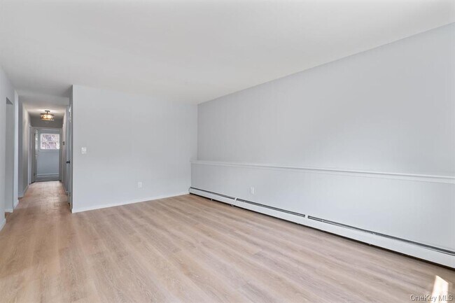 Building Photo - 49 Georgia St