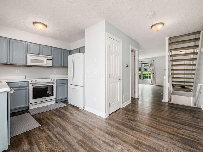 Building Photo - 952 Charleston Way Dr