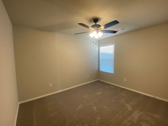 Building Photo - 5304 Yukon Dr