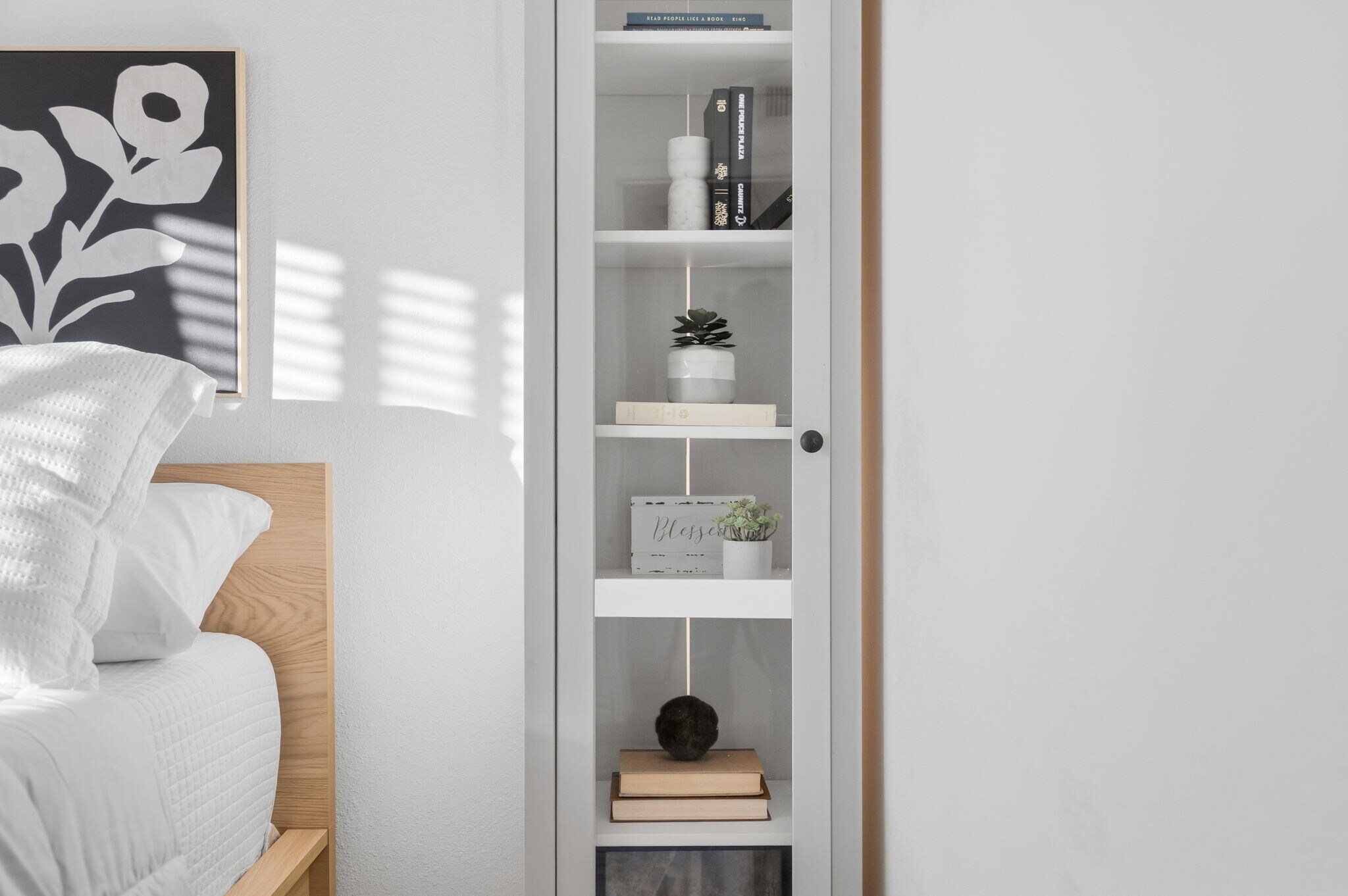 Building Photo - 5057 Les Chateaux Dr