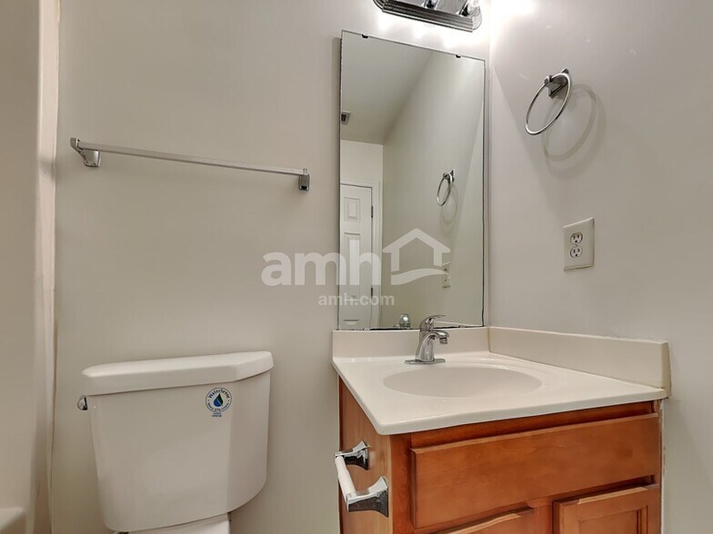 Building Photo - 5145 Chasteal Trail