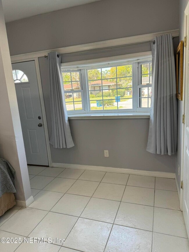 Building Photo - 7826 Bellemeade Blvd S