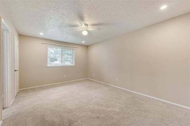 Building Photo - 512 W Oakdale Rd