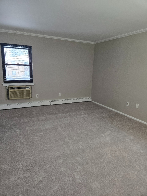 Building Photo - 401 US-22