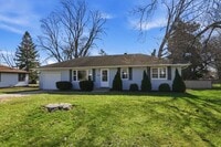 Building Photo - Updated 3BR Home with Fenced Yard & Garage