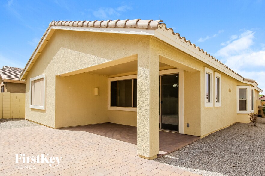 Building Photo - 15247 W Edgemont Ave