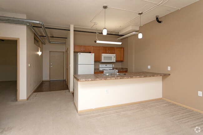Interior Photo - Grand River Station