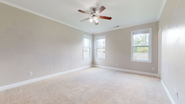 Building Photo - 4 Bedroom Home in Carolina Plantations!