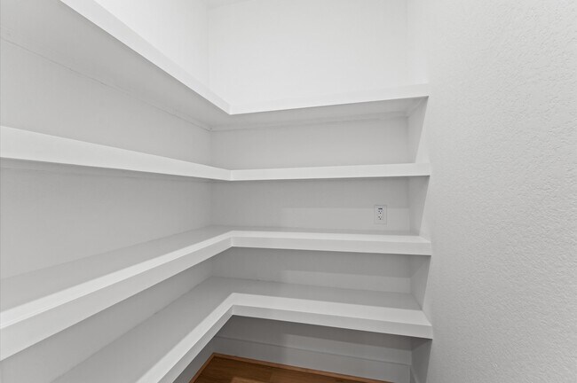 Building Photo - 514 Melbourne St