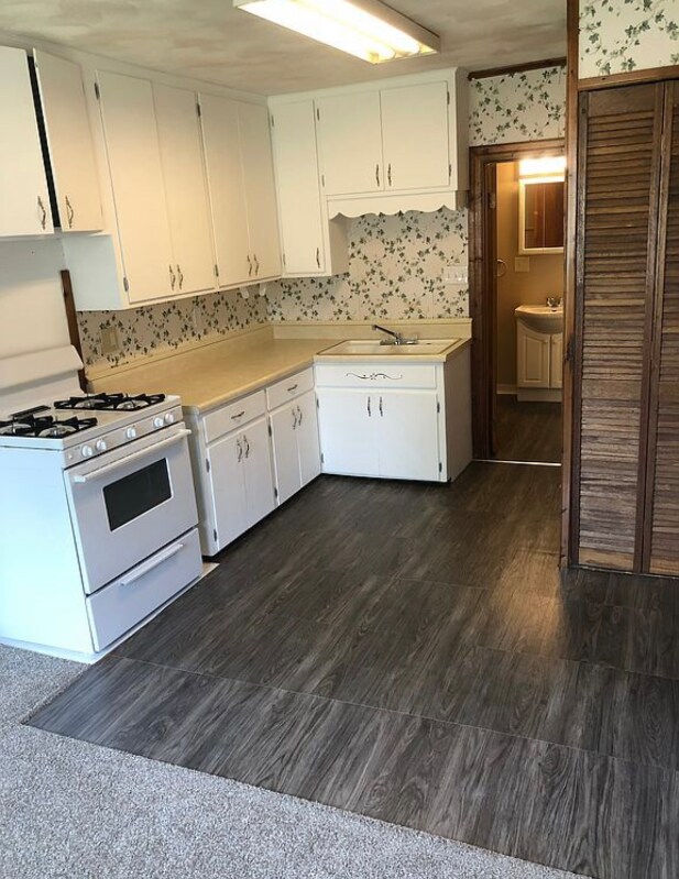 Building Photo - 205 S 1st St