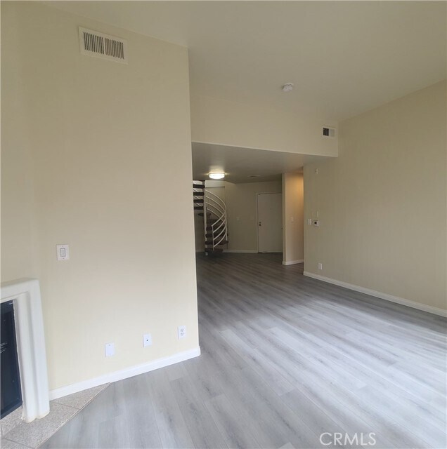 Building Photo - 5060 Kester Ave