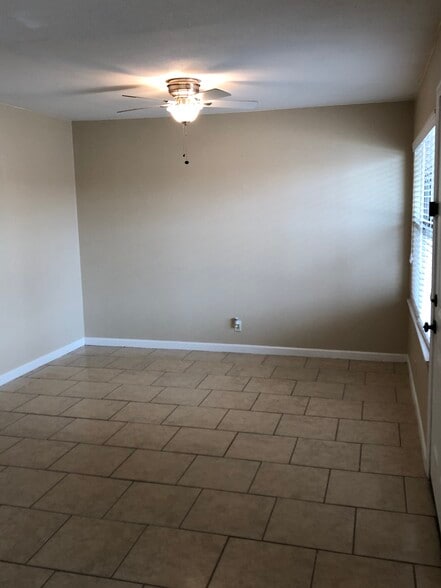 Living Room - 4703 W Illinois Ave