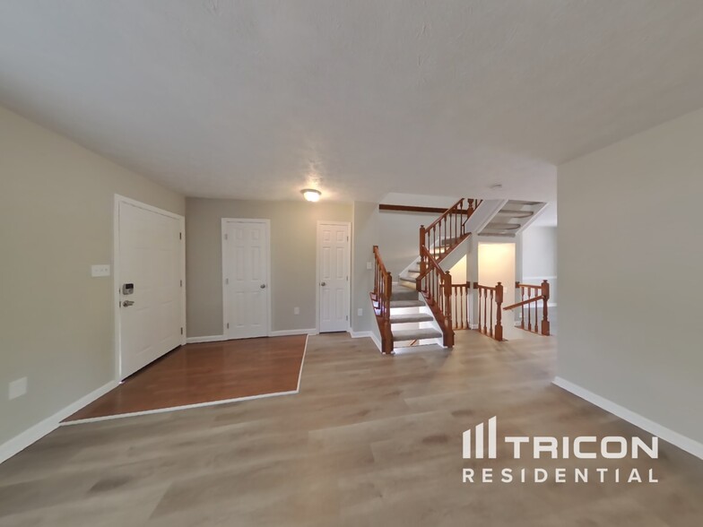 Building Photo - 1650 Elkwood Ct