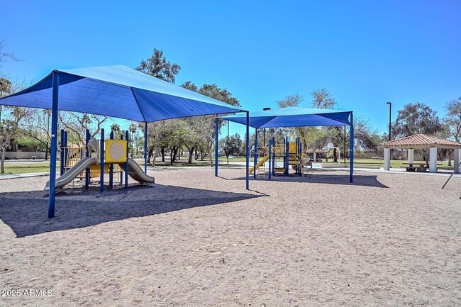 Building Photo - 7869 W Kristal Way