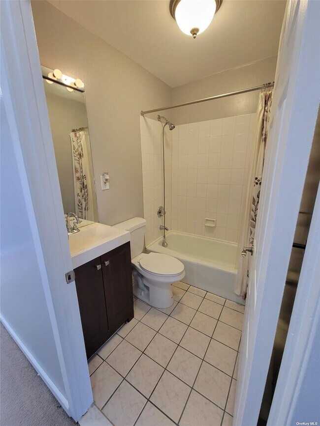 Building Photo - 172-31 Highland Ave