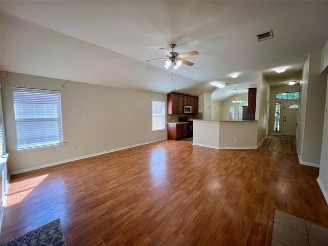 Building Photo - 4511 Western Lake Dr