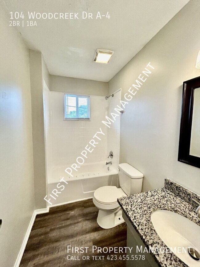 Building Photo - 104 Woodcreek Rd