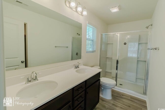 Building Photo - 115 Crescent Wy