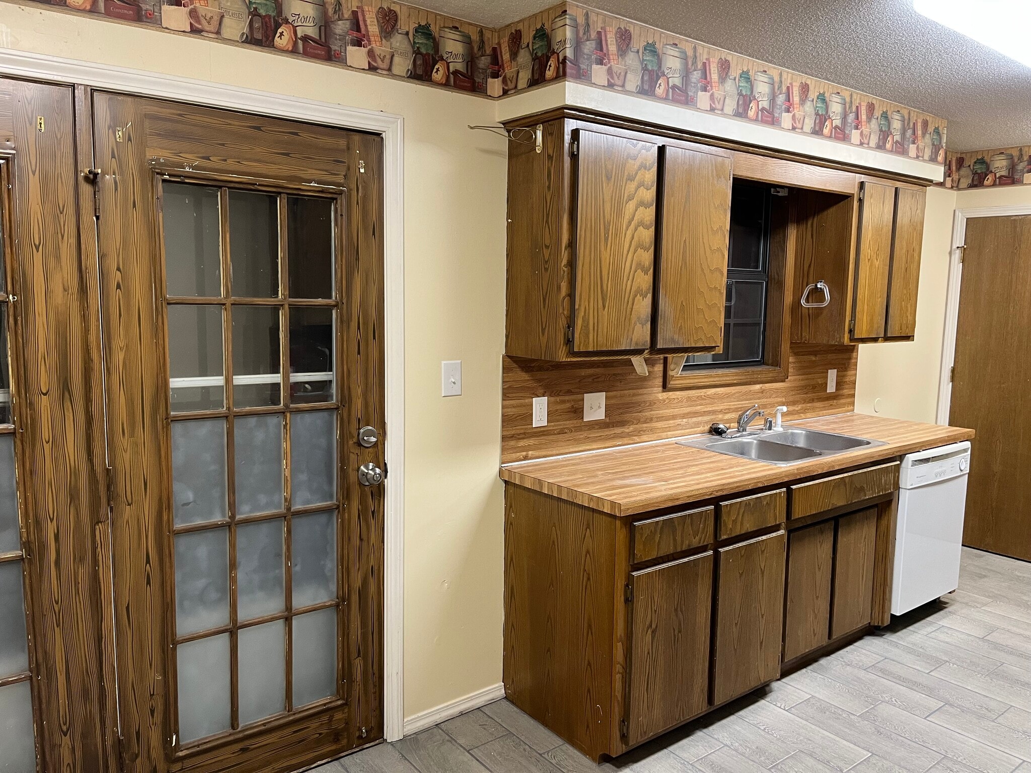 Building Photo - 1603 Brooken Hill Dr