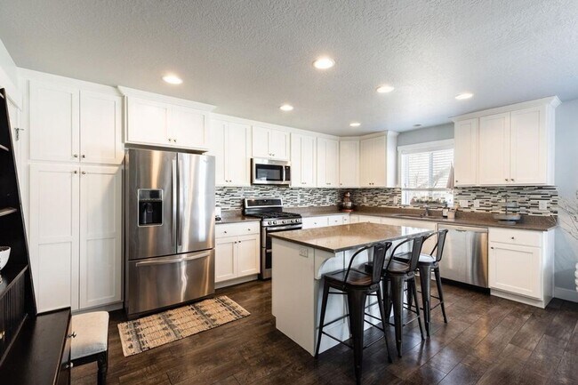 Building Photo - Aspen Pointe Heber Home