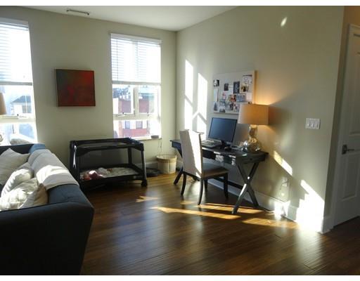 Building Photo - 380 W Broadway