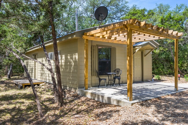 Building Photo - Peaceful Hill Country Living - Vinyl Plank Flooring Throughout