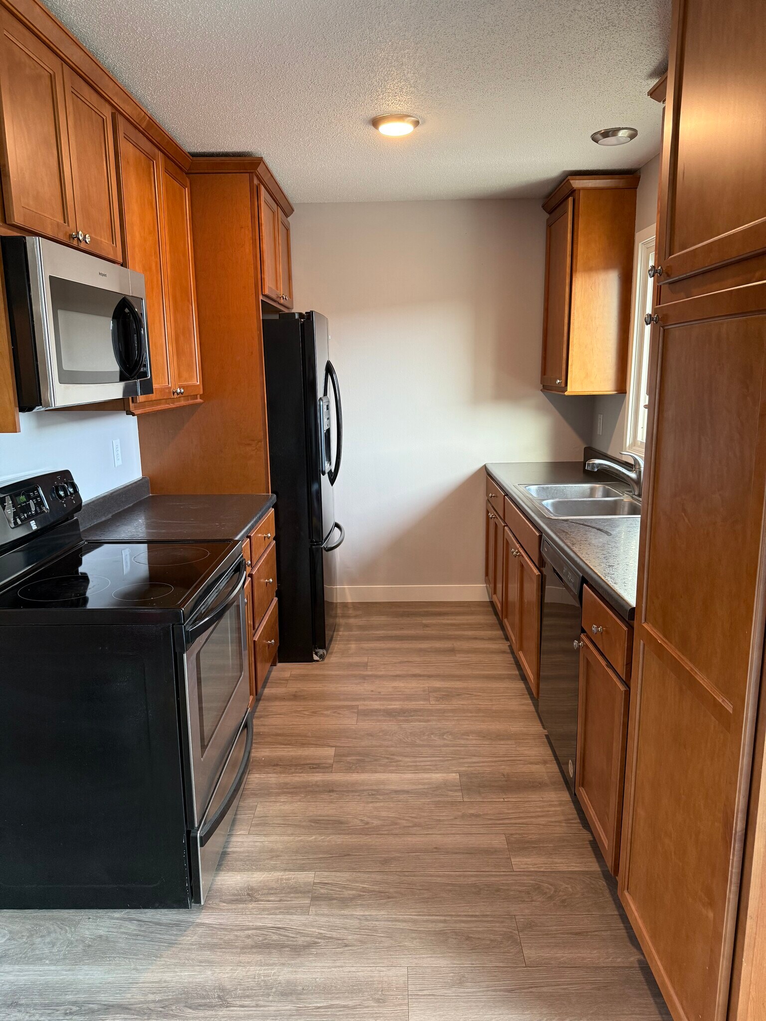 Kitchen - 5401 W 25th St