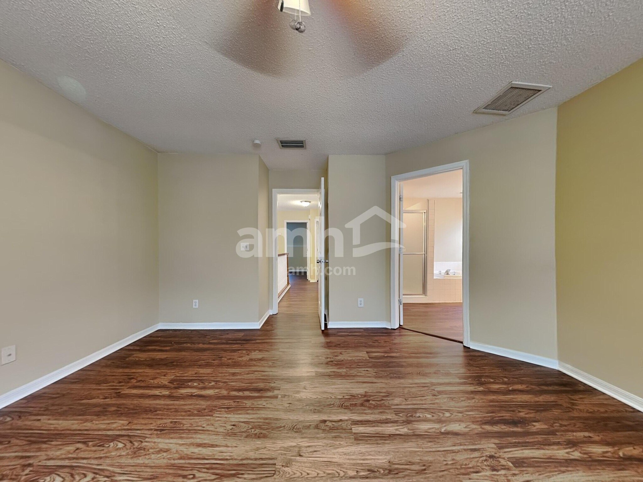 Building Photo - 17756 Oak Bridge St