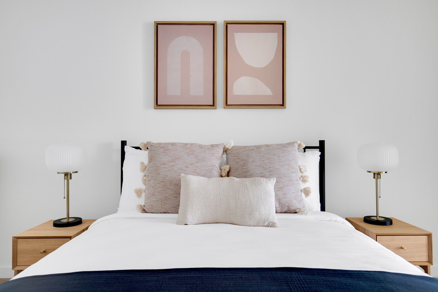 Building Photo - 330 3rd Ave W