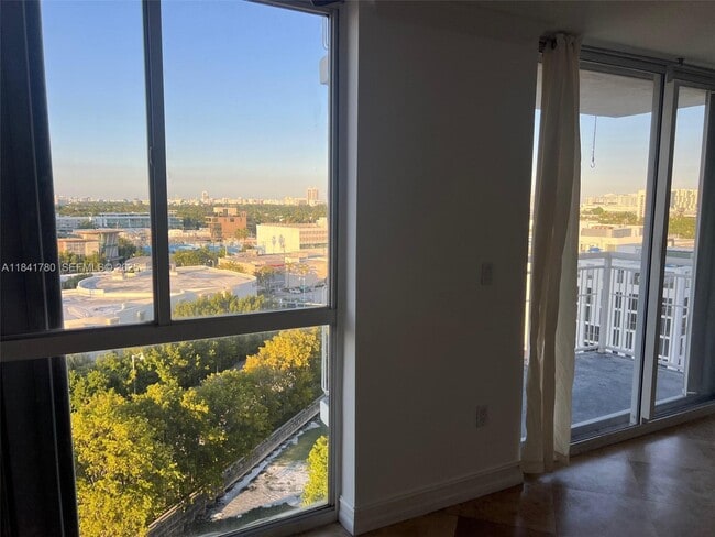 Building Photo - 1688 West Ave