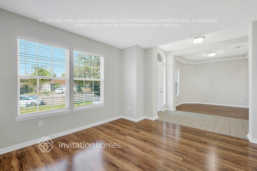 Building Photo - 12096 Coachman Lakes Way