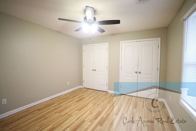 Building Photo - Utilities included!! Internet included!! Spacious 2 bed /2 full bath apt - includes washer/dryer