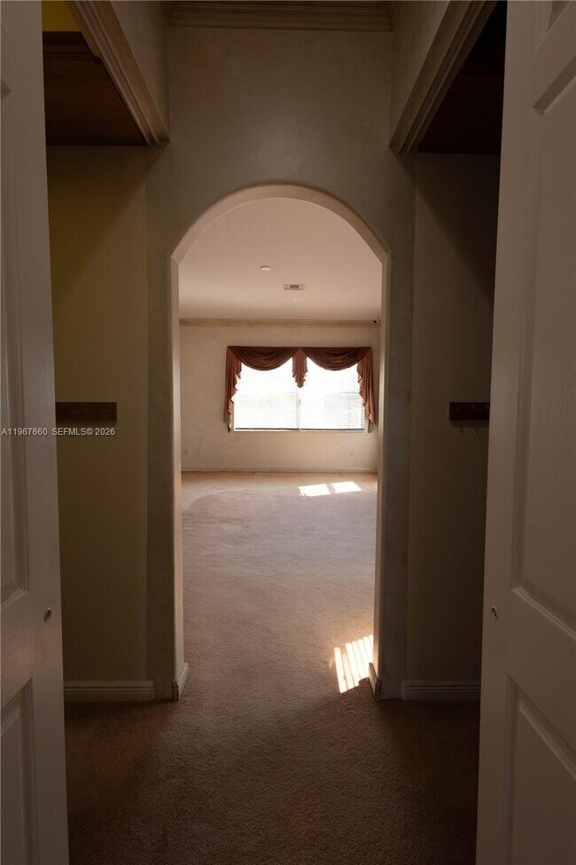 Building Photo - 5331 SW 159th Ave