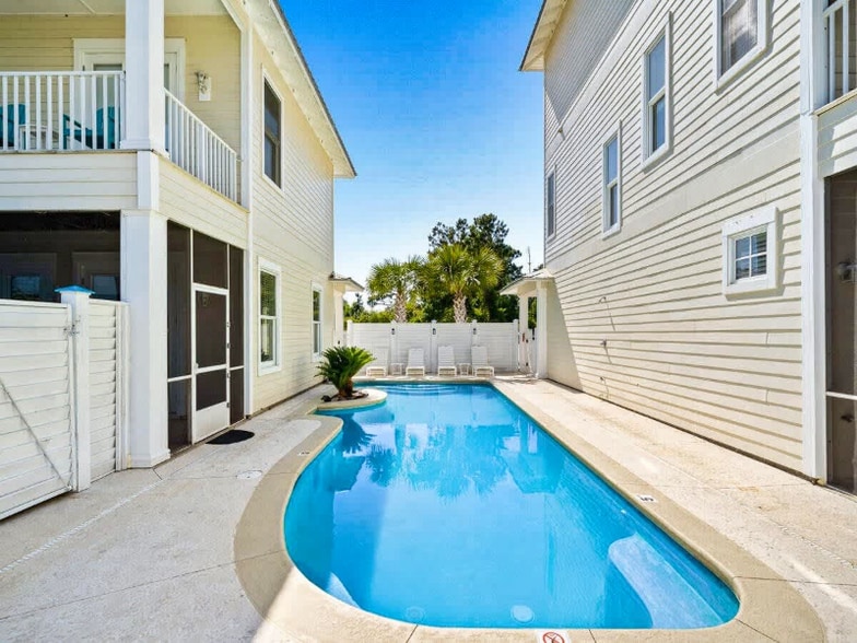 Building Photo - 6727 Kiva Way