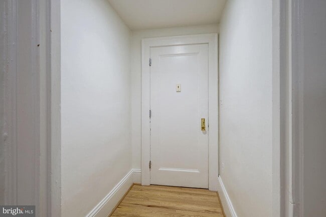 Building Photo - 2153 California St NW