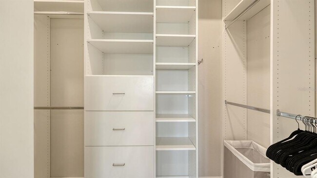 Building Photo - 6209 Plateau Ct