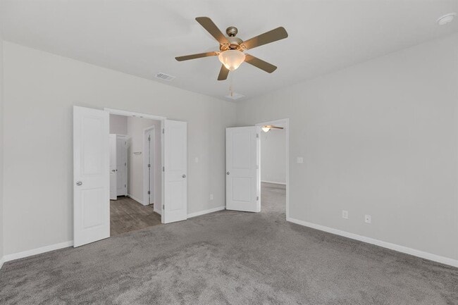 Building Photo - 101 Mountain Valley St