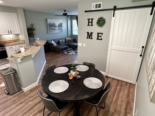 Building Photo - Stunning Townhome in the Heart of Otay Lakes, Chula Vista - MOVE IN SPECIAL