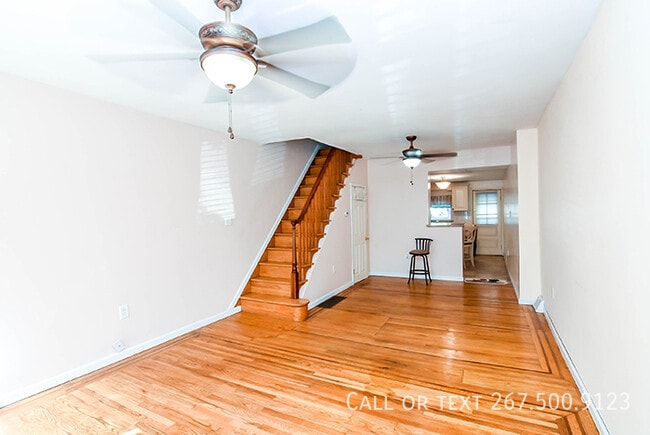 Building Photo - 821 Almond St