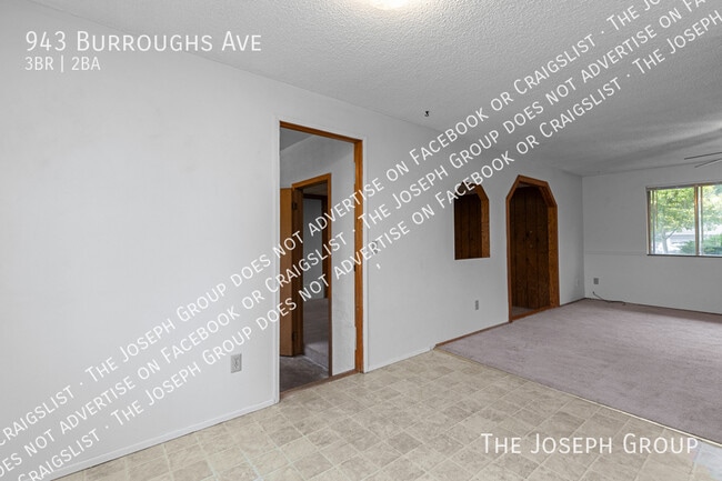 Building Photo - 943 Burroughs Ave