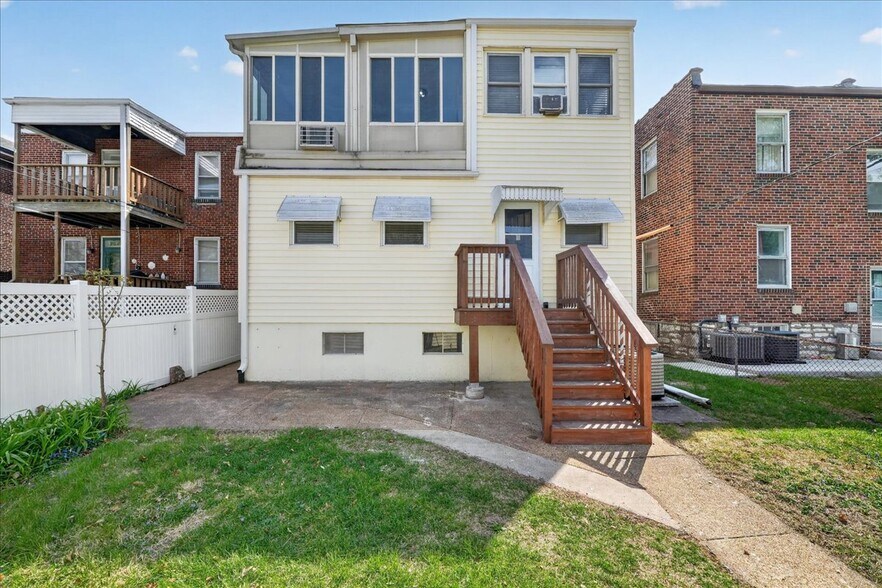 Building Photo - 5185 Goethe Ave