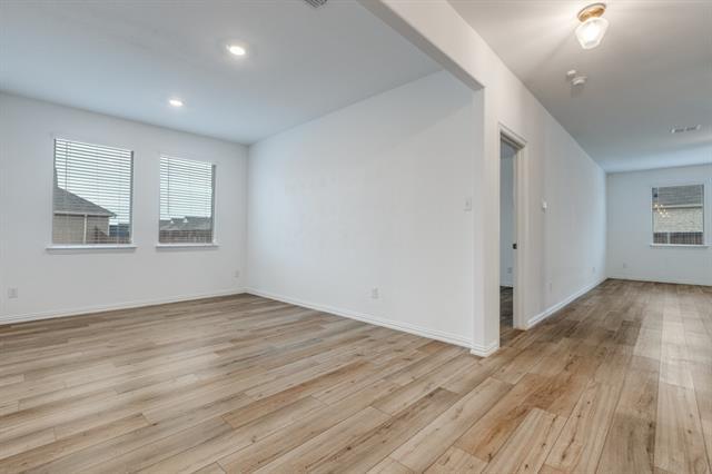 Building Photo - 7936 Lindheimer Ln