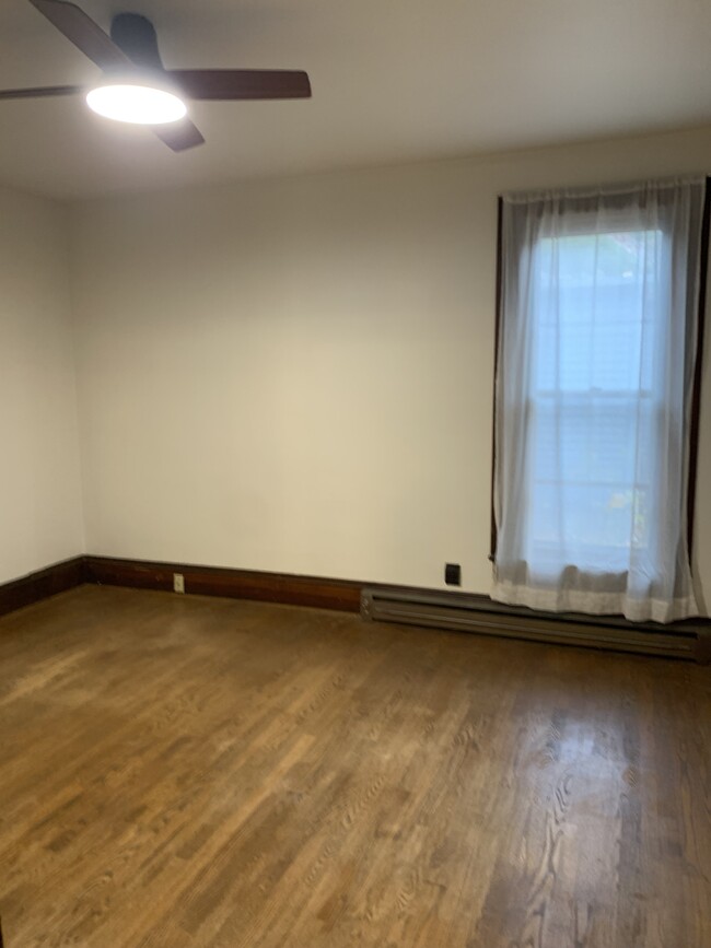 Main floor bedroom. - 1023 SE Bidwell St