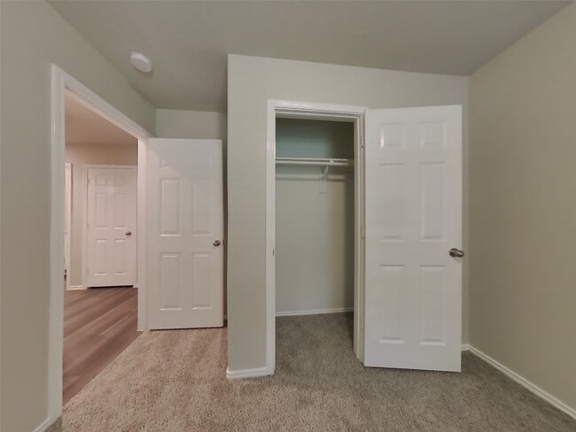 Building Photo - 254 Cumberland Forest Dr